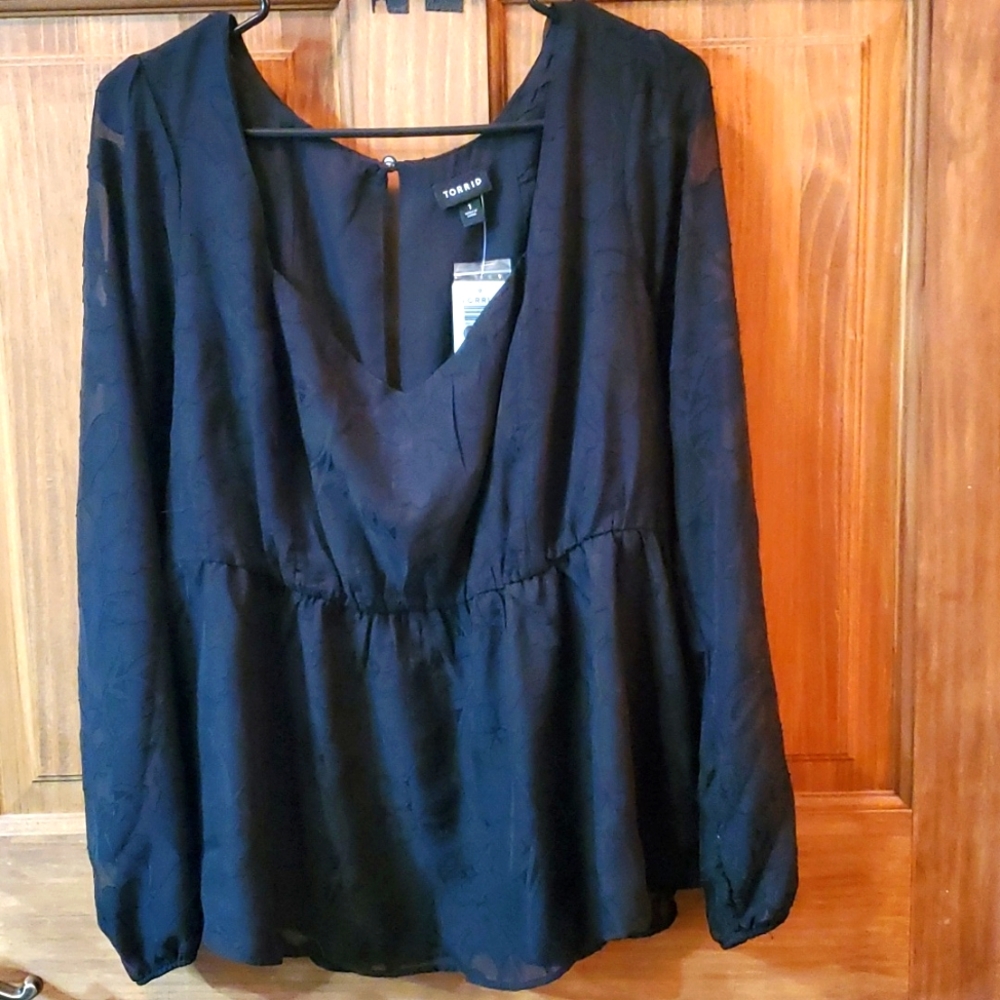 Torrid black size 1 blouse. New with tags.